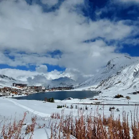 Apartment Ecrin Des Neiges - Val Claret-2 By Interhome Tignes